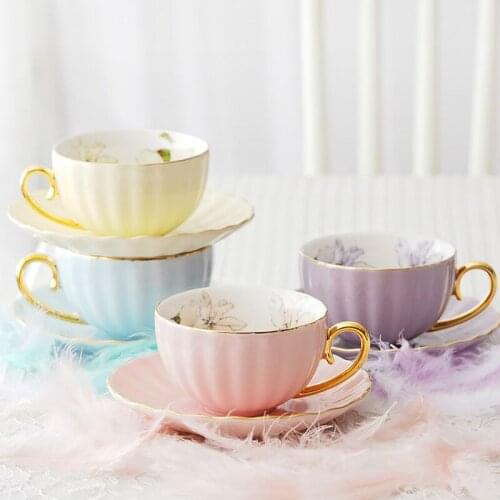 European Ceramic Coffee Cup Set Royal Luxury Handmade Porcelain Tea Cups Saucer Wedding Flower Tazas De Cafe Drinkware EB50BD