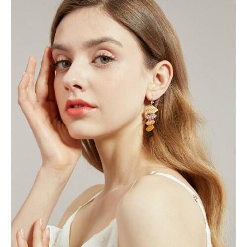 Elegant Bohemian Earrings Women 2020 New Fashion Korean Internet Hot Star Temperament Fan Earrings Colorful Shinning Jewelry Acc