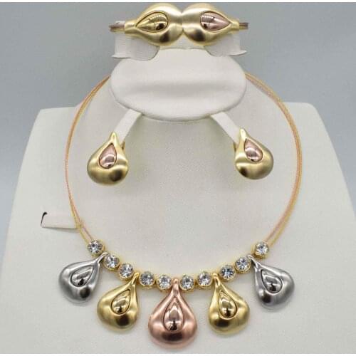 Summer dresses for women gold necklace earrings collection fashion Nigeria wedding African pearl jewelry collection Italian wome