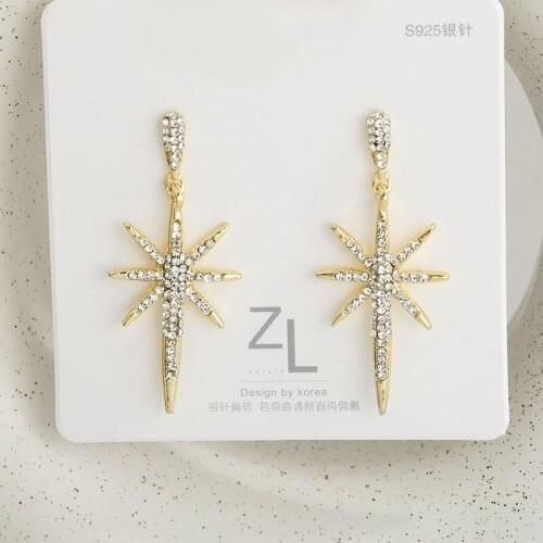 2020 Korean Style Earrings Fashion New Girl Earrings Temperament Long Eight-pointed Star Net Red Earrings Womens Clothing