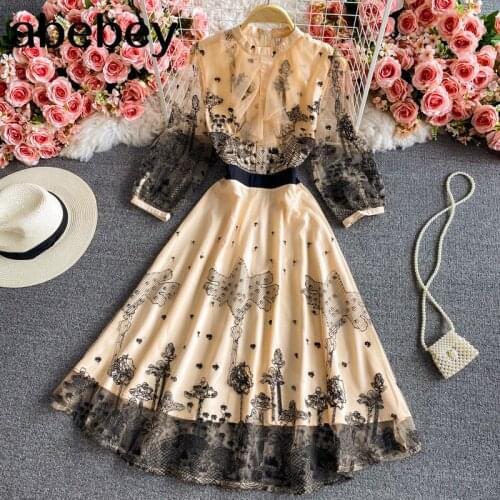Women Embroidery Lace Dress French Puff Sleeve o Neck A-line Dresses 2021 Summer Elegant Fashion Streetwear Midi Dress