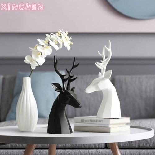 Home Decoration Accessories Deer Figurine Resin for Office Home Garden Desk Decoration for Living Room Bedroom Friend Gift