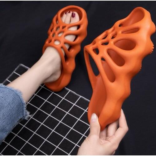 ZEEKSON New Fashion Hollow Slippers Mens Summer Wear Thick-soled High-rise Slippers for Travel Soft-soled Beach Couple Slippers