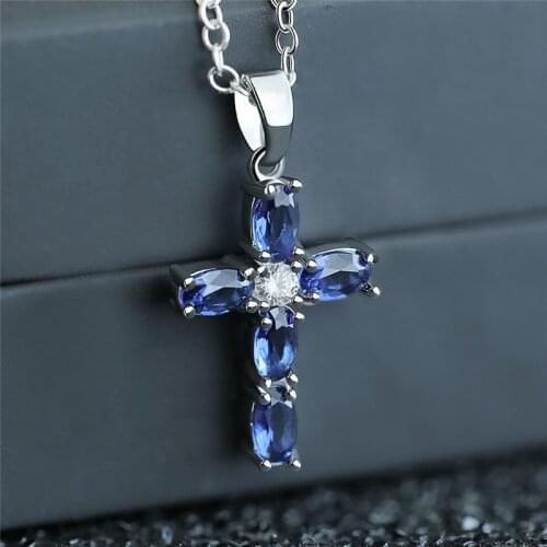 Wholesale Fashion Simple Cross Necklace Inlaid With Blue Oval Zircon， Woman Four Seasons Charm Jewelry