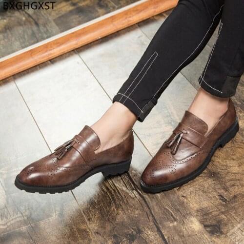 Mens Leather Shoes Italian Loafers Brown Brogue Man Wedding Shoes for Men 2021 Black Man Formal Shoes Men Tassel Oxford Italian