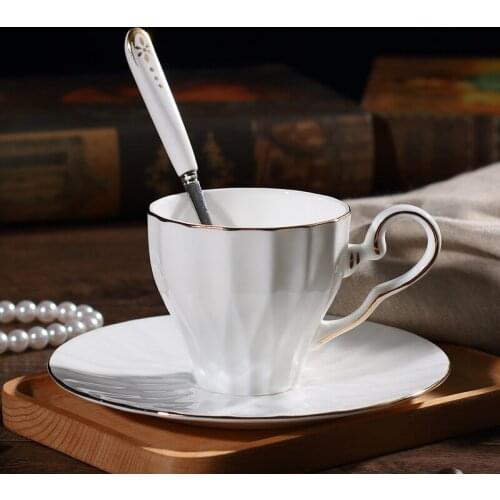 Luxury China Bone Coffee Simple Household British Afternoon Tea Cup Tazas Mug White Gold Cup Set Ceramic Coffee Mugs European