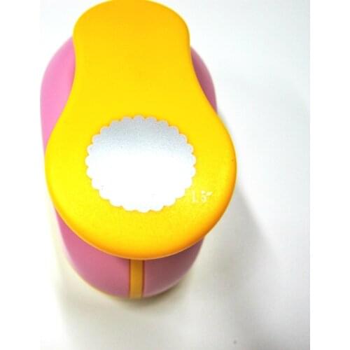 DIY 3cm Circle Paper Craft Punch Labor-saving Light Hole Puncher Tool For Kids Scrapbooking Manual Waves Round Embossing Cutter