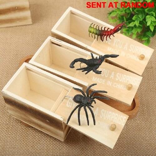Wooden Prank Tricky Toy bauble Halloween Spoof Funny Scare Harmless small Wooden Box Spider Insect Scorpion Scary Girls baby Jok
