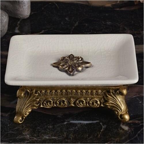 European Home Bathroom Draining Hole Vintage-inspired Soap Box Ice Crack Ceramic Soap Dish Golden Pedestal Soap Tray Soap Rack E