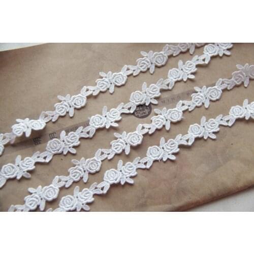 10Yards Rose Flowers Delicate Black White Beige Water Soluble Lace Trim 2cm Width Venise Laces Trim for Costumes