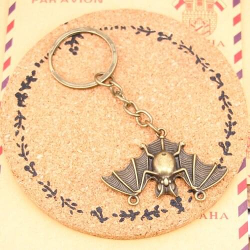 New Fashion Bronze Pendant Metal Key Chains Accessory,28mm Key Ring Vintage bat vampire dracula connector Keychain