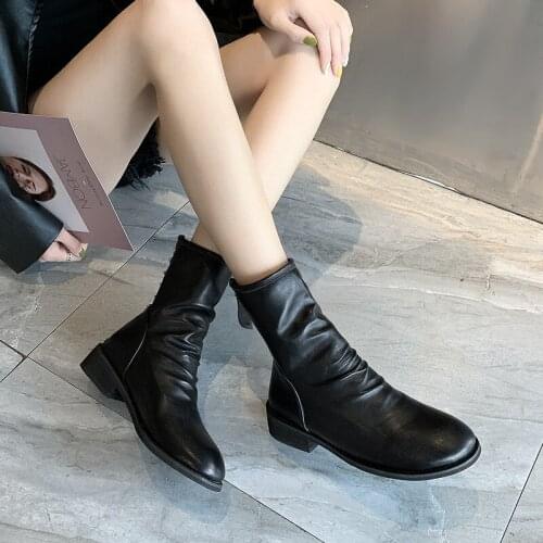 2021 New Vogue Comfortable Medium Thick Heel Martin Boots Tide Ins British Style Short Boots Women Spring and Autumn Boots Hot