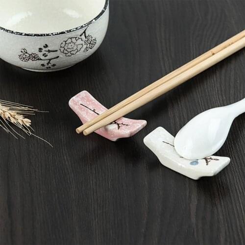 Ceramic 4Pcs Small Japanese Style Chopsticks Holder Washable Chopsticks Rest Creative for Restaurant