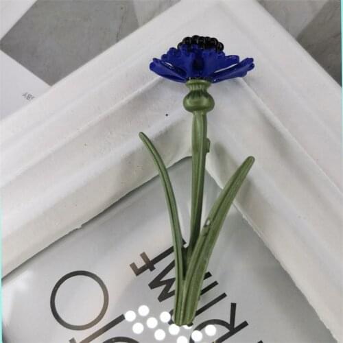 And the fashion brooches three-dimensional vector car chrysanthemum flower corsage, artificial pearl paint accessories
