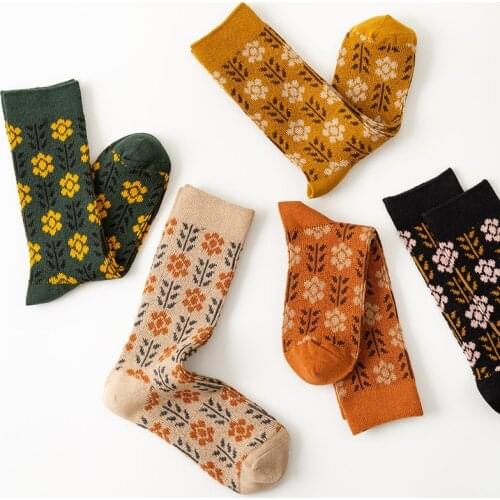 Floral Plants Retro Cute Socks Women Fashion Comfortable Cotton Knit Socks New Autumn Winter Street Casual Mid Tube Socks Socken