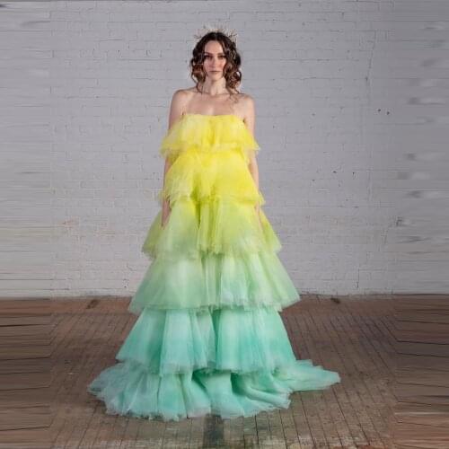 2021 New In Colorful Wedding Gowns Strapless A Line Extra Puffy Tulle Bridal Wedding Dresses Plus Size