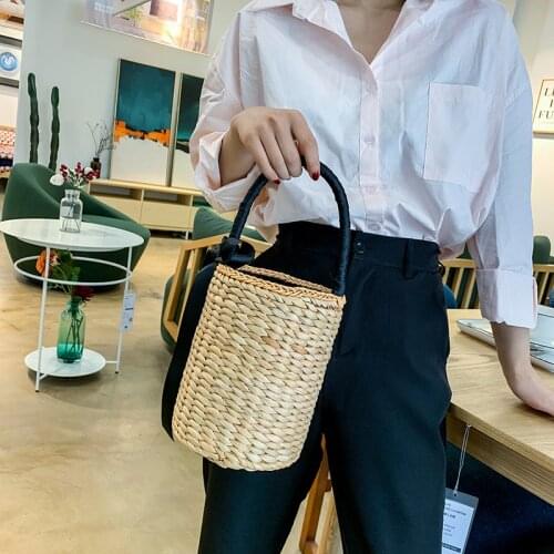2021 Trend Straw Drum Bag Portable Straw Woven Bag Bucket Bowknot Holiday Leisure Beach Womens Bag Summer New Round Straw Tote