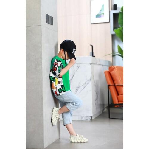 Fashionable and comfortable lightweight childrens coconut shoes 2021 early autumn new products girl breathable flying shoes chi