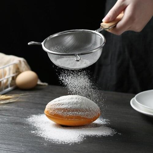 304 Stainless Steel Flour Sieve Kitchen Handheld Filter Mesh Sieve Household Cake Baking Tools Colander Spoon