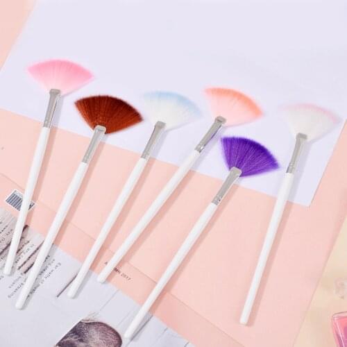 4Pcs Portable Facial Brushes Fan Makeup Brushes Soft Practical Mask Powder Brush Cosmetic Tool DIY Beauty Tool Women Ladies Girl