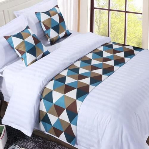 Bed linen high-grade hotel bed towel Geometric triangle pattern bed flag Square pattern Simple style bed table runner