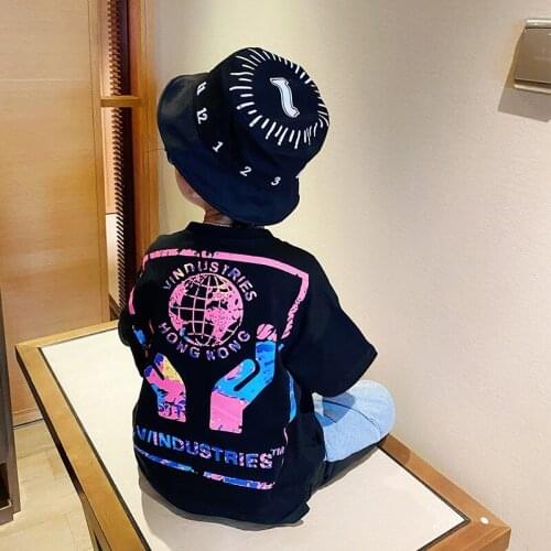 Rainbow Color boys T-Shirt Tumblr LGBT Gay Pride Slogan Tee Summer Style Fashion Top Tee Everyone Deserves Love