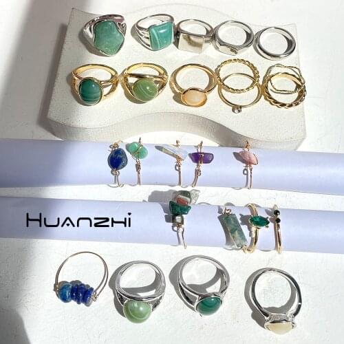 HUANZHI 2021 New Vintage Green Stone Colorful Irregular Natural Stone Yin Yang Smiley Metal Ring Set for Women Party Jewelry