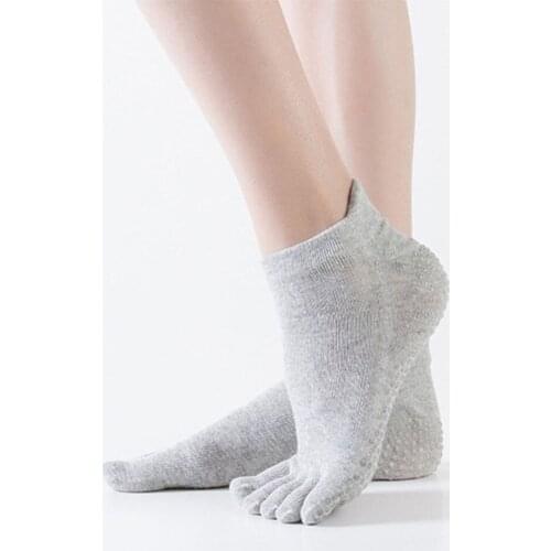 Dispensed Non-Slip Five-Finger Yoga Socks In Tube Cotton Sports Stockings Dance Supplies Fitness Necessity
