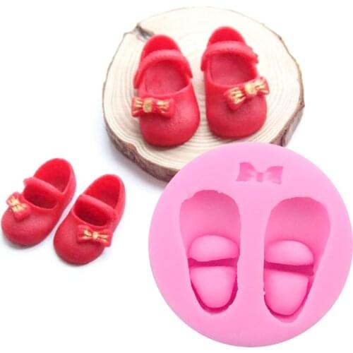 X059 Childrens Day Cute Pair Bowknot Baby Shoe Silicone Fondant Mould Cake Decorating Mold Cupcake