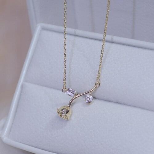 Simple Rose Flower Pendant Necklace 14K Real Gold Electroplating Sexy Womens Clavicle Necklace Fashion Korean Jewelry