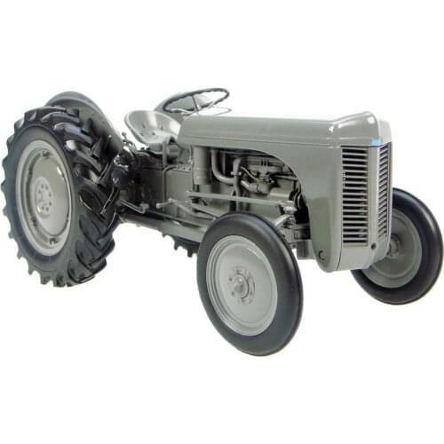 UH2690 1:16 Massey Ferguson TE-20 Vintage Tractor toy