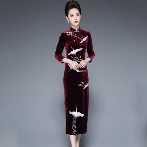 Velvet Cheongsam Dress 2019 New Autumn Winter Long Sleeve Qipao Crane Sexy Oriental Dress Long Elegant Chinese Dresses FF2232