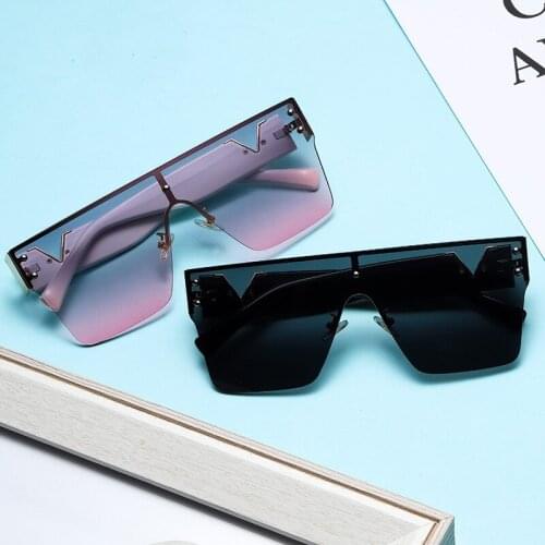 2021 New Style One-piece Fashion Retro Sunglasses European and American Fashion V-shaped Sunglasses
