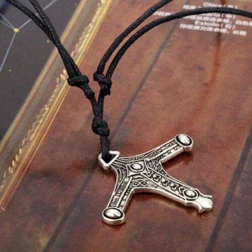 Vintage Punk Gothic Game Bloodbornee Choker Necklace Badges Sword Hunter Cross Pendant Men Jewelry Amulet Necklaces