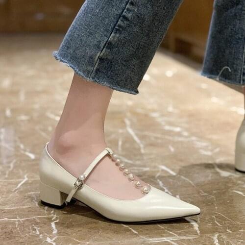 One Word Buckle Retro Mary Jane Womens Shoes Spring And Autumn New All-Match Pointy Shallow Mouth Mid-Heel High Heels