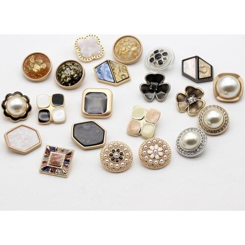 5Pcs/lot 25/30mm geometric pattern metal buttons retro coat jacket button round sweater shirt pearl buttons C093