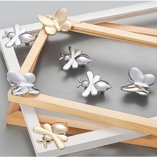 2pcs Gold Chrome Cupboard Pulls Marbling Dresser Drawer Cartoon Bee Knobs Kitchen Cabinet decorative Furniture Zinc Alloy Handle