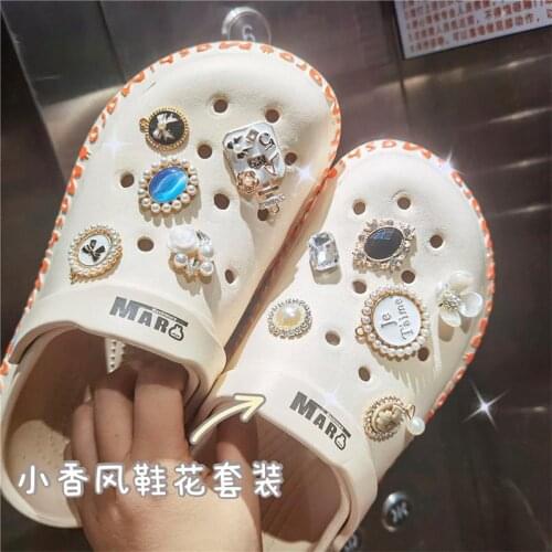 Croc Charms DIY Vintage Shoes Decorations Clogs Women Shoe Buckle Whole Set Hight Quality and Fashion Rhinestone Croc Decoration