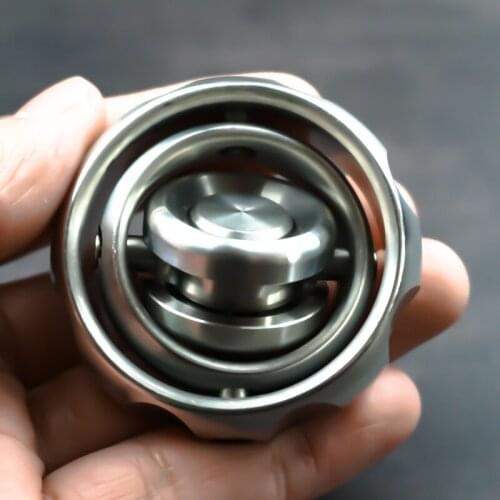 New 3D Novelty Black Technology Three-axis Gyroscope Toy Model High-speed Rotating EDC Joint Movable Display Collection Gift