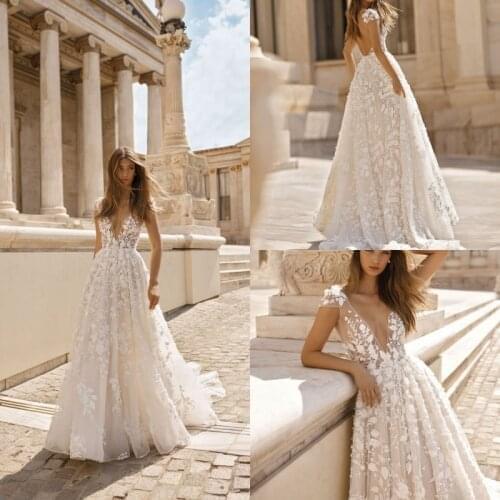 Beach Wedding Dress 3D Floral Applique Top V Neck Sleeveless Backless Sweep Zug Plus Bridal Robe De Mariee