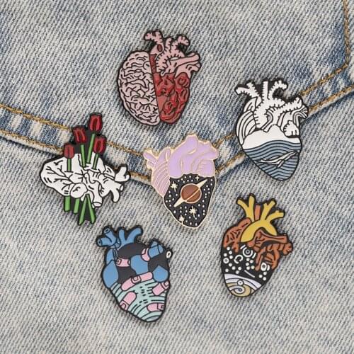 Creative Pin Trend Heart Series Brooch Alloy Dripping Badge Personality Student Bag Accessories Child Decoration Gift