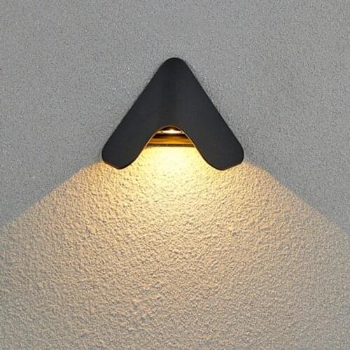 Nordic post-modern personality creative LED wall lamp living room dining room bedroom bedside llight designer recommended light
