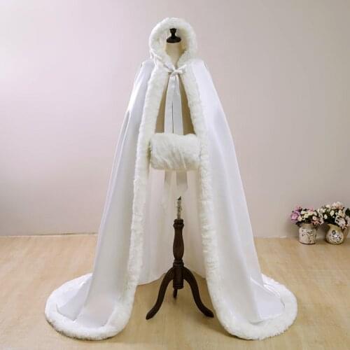 Winter Hooded Bridal Cloaks Faux Fur Coat Women Outdoor Capes Wicca Robe Warm Bridal Jackets Christmas Hallowmas Accessories