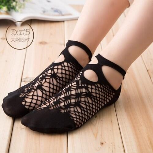 Big Sales Fashion Womens Socks 100% Cotton Korean Style Cute Hollow Out Art Lace Womens Socks Attractive High Quality