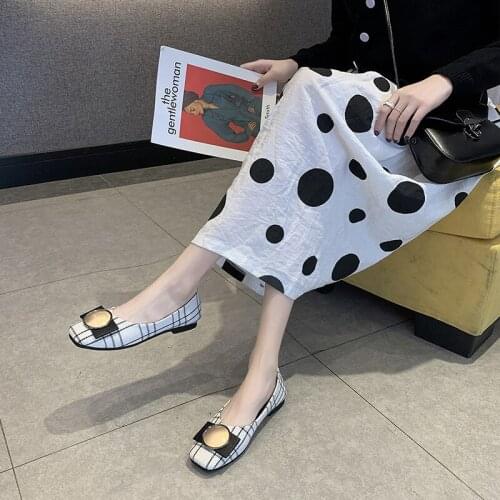 Casual flat shoes fashion women spring non-slip classic black white plaid lightweight comfortable breathable women shoes U19-39