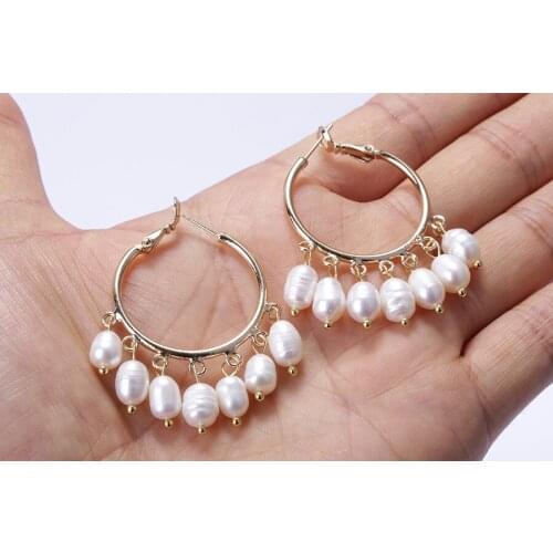 Multilple natural white cream freshwater pearl beads chandelier charm pendant charm gold big hoop woman earring elegant jewelry