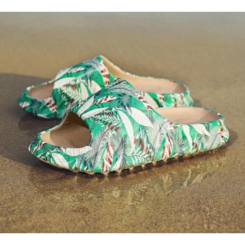 Unisex Leaves Inspired Flame Sole Yeez Slides Slip On Breathable Water Beach Slippers Lightweight Summer Sandals Plus Size 35-45