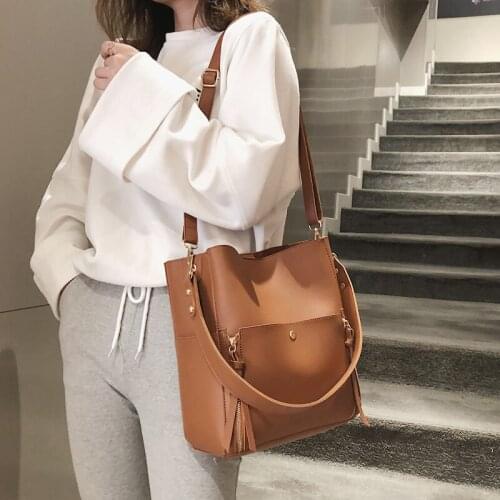HISUELY Hot Sale Elegant Women Buckets Bag Designer Handbags Luxury Pu Leather Shouder Bags Large Capacity Totes Female Purses