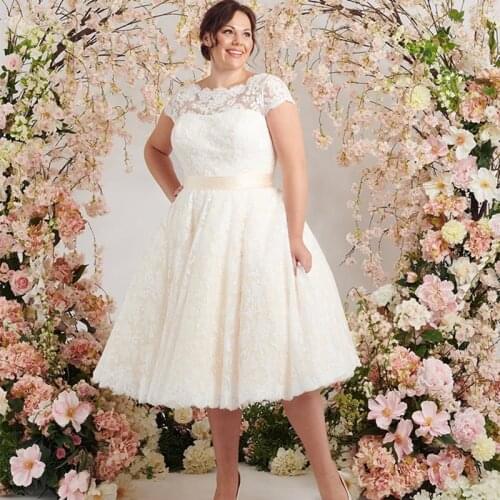 Plus Size Champagne Wedding Dresses 2021 Short Sleeves Elegant Tea-Length Bridal Gown Lace Bride Dress Big Woman Custom Size