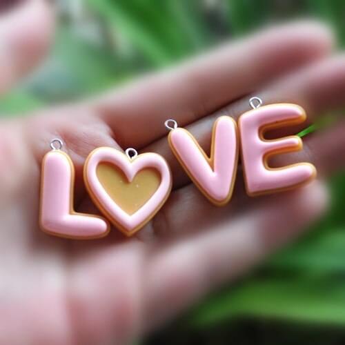DIY love charms keychain charms resin charms necklace pendant for DIY decoration 20pcs